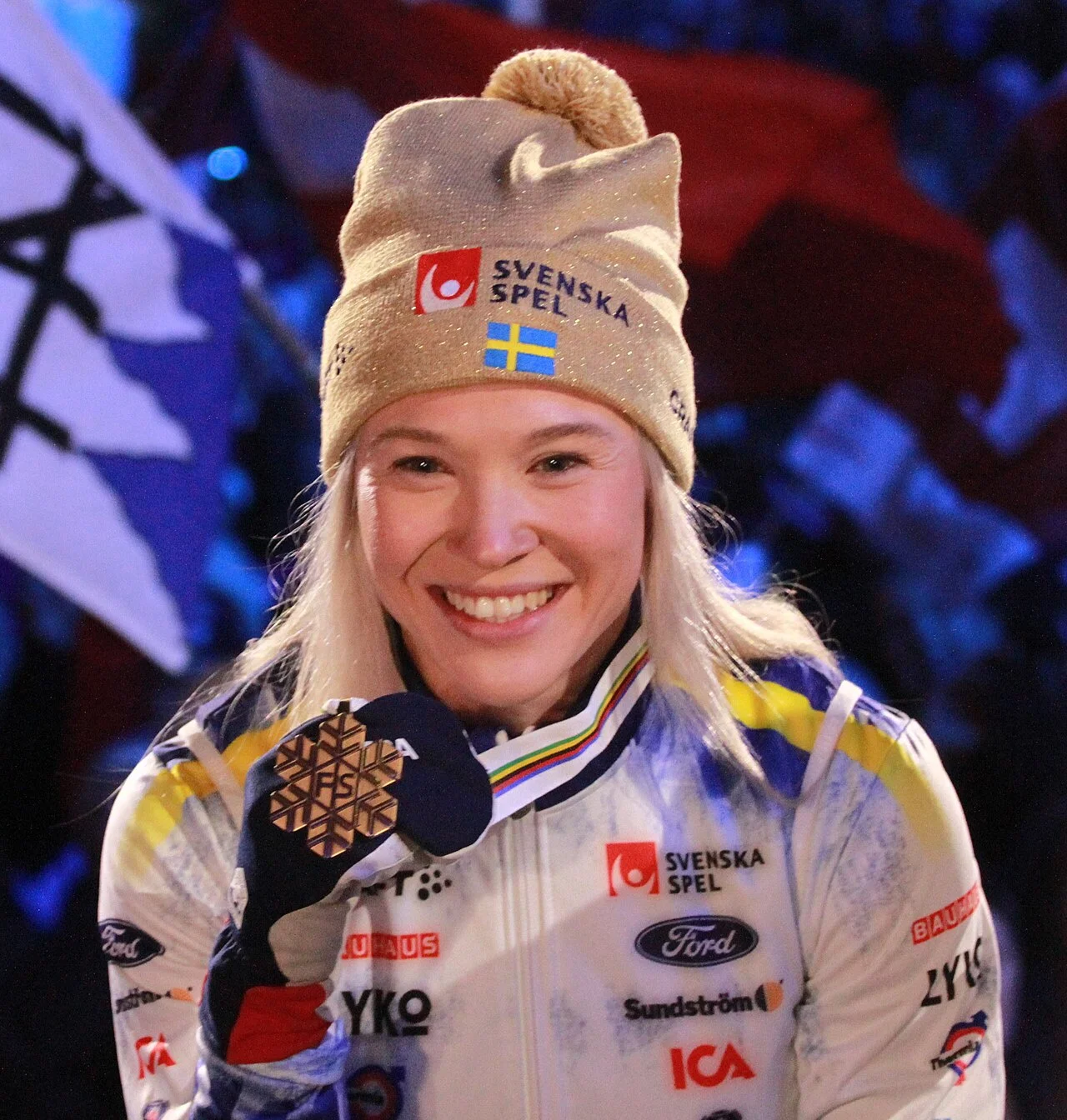 Jonna Sundling i landslagsdräkten under en längdskidtävling